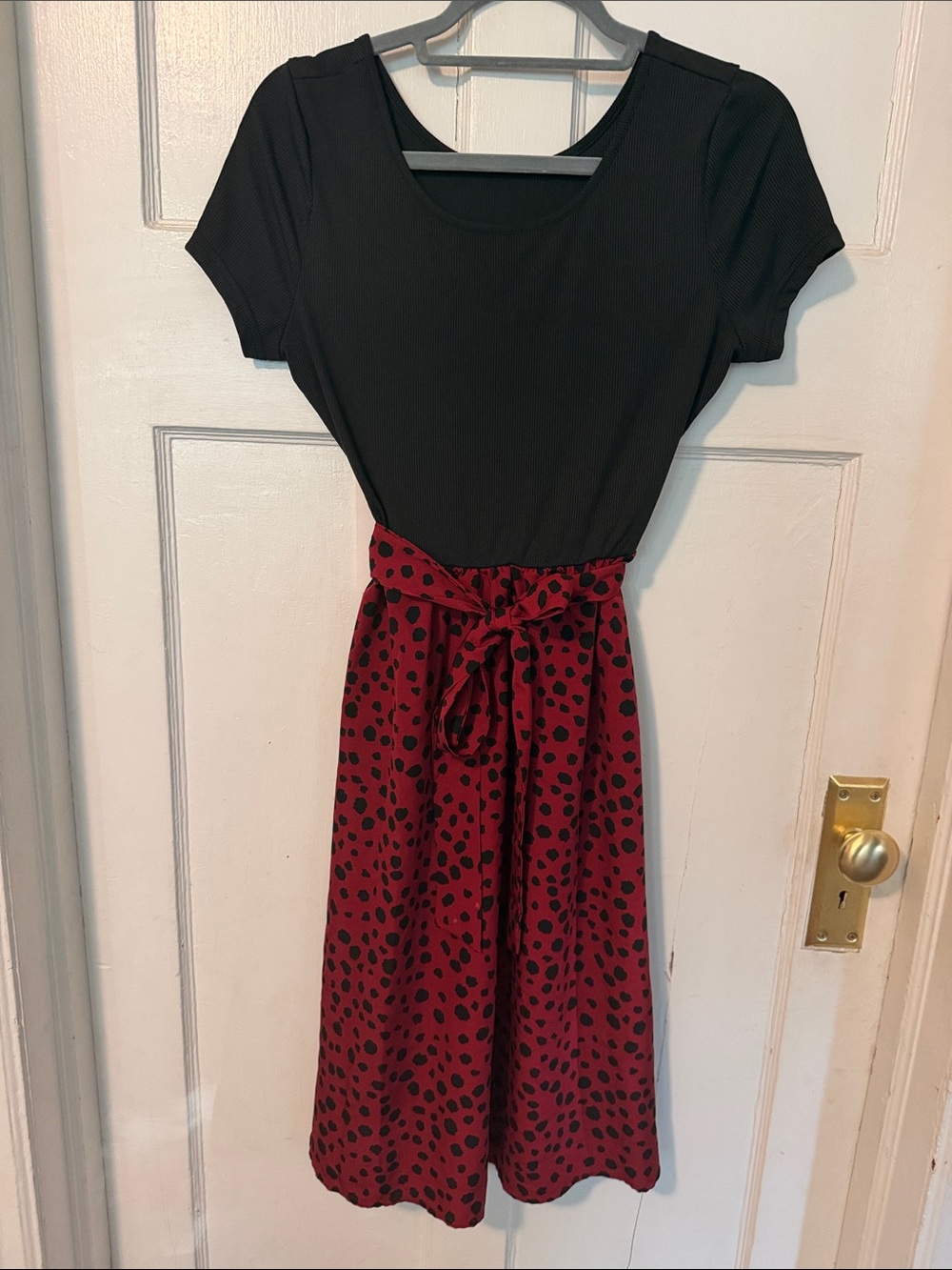Black & Burgundy Polka Dot Waist-Tie Midi Dress